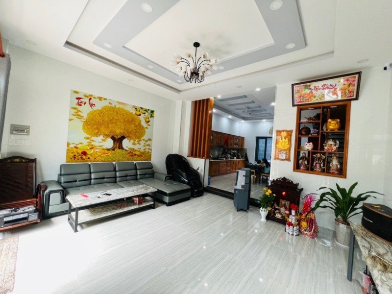 Bán nhà 4 tầng, gần bv lê văn thịnh q.2 cũ, 99m2, hxh. giá 8.x tỷ - Ảnh 3