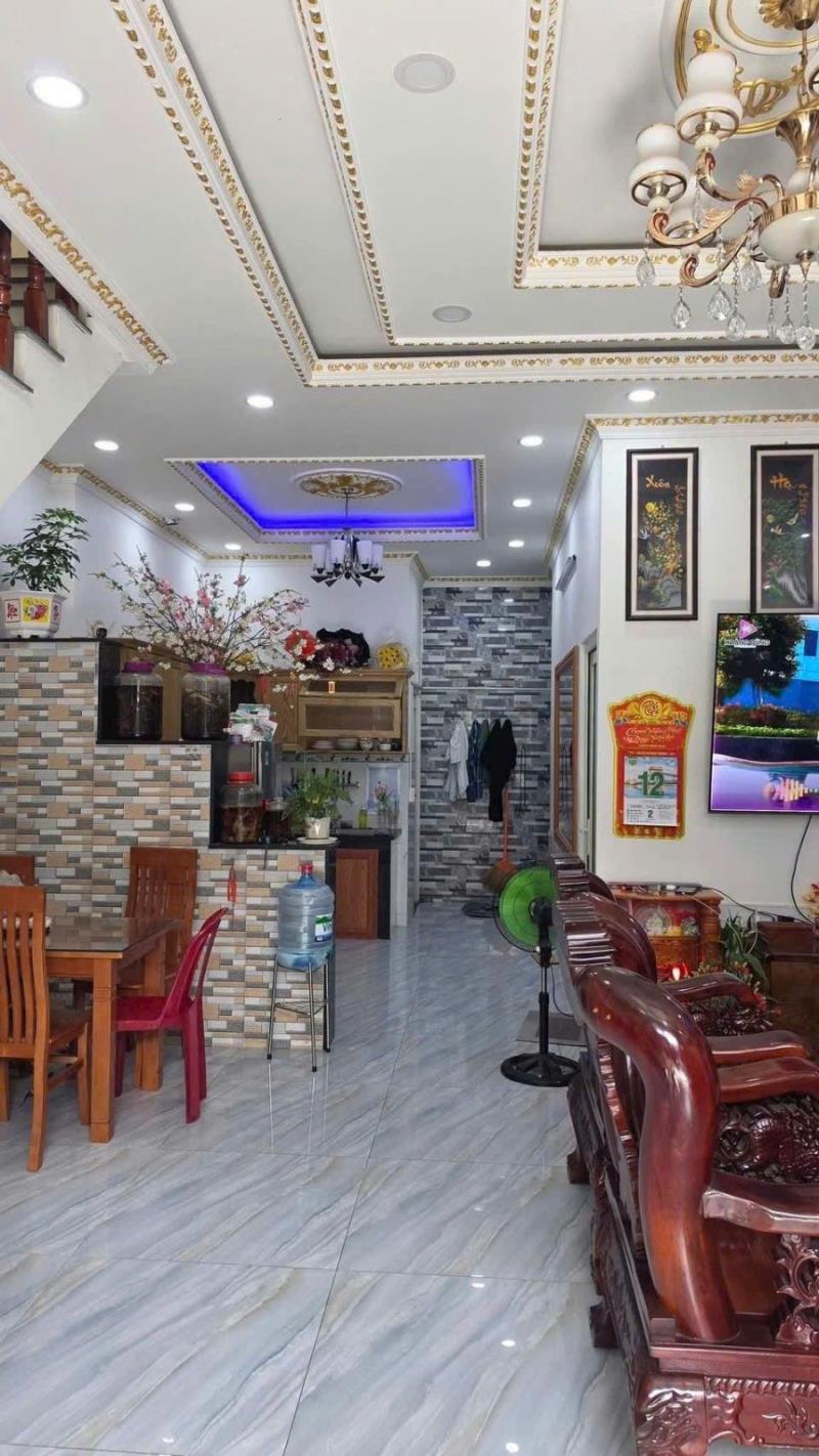 Bán nhà dĩ an hoàn công hiếm trong phân khúc - 67m2 2 tầng 3pn 2wc - Ảnh 2