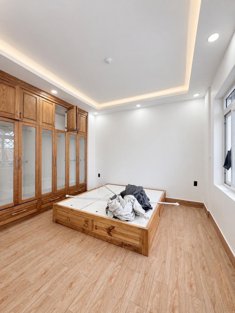 Căn hộ cao cấp phạm văn bạch – nội thất gỗ xịn, bếp lớn, ban công - Ảnh 3