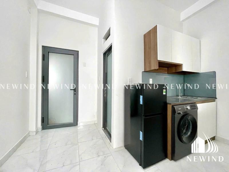 Căn hộ dịch vụ đầy đủ nội thất, 1 phòng ngủ ban công mới đẹp, gần quận 1 - Ảnh 4