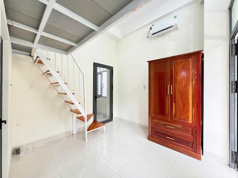 Gác lửng ban công mới xây ngay chợ hoàng hoa thám, khu k300 - Ảnh 2