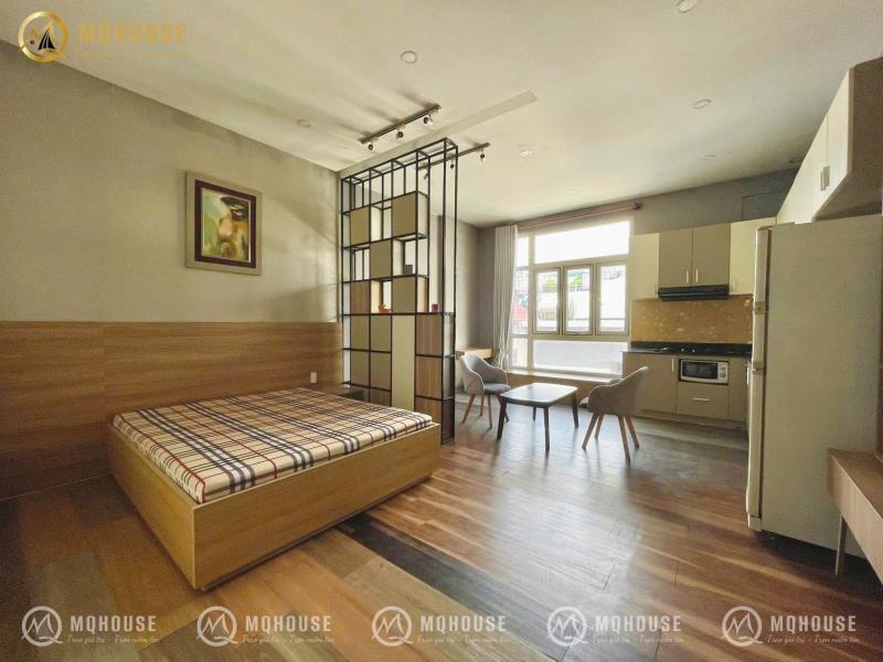 Căn hộ tách bếp, cửa sổ thoáng - full nội thất - ngay khu sân bay