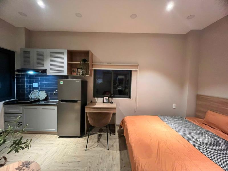 Cho thuê căn hộ dịch vụ 30m2 - studio full nội thất - tone ấm trầm ở gia đình , cặp đôi - Ảnh 2