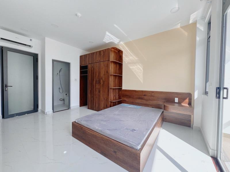 Cho thuê căn hộ ban công 38m2 full nội thất tone gỗ ngay nơ trang long gần chợ bà chiểu giáp quận 1,3 khu an ninh tốt - Ảnh 3