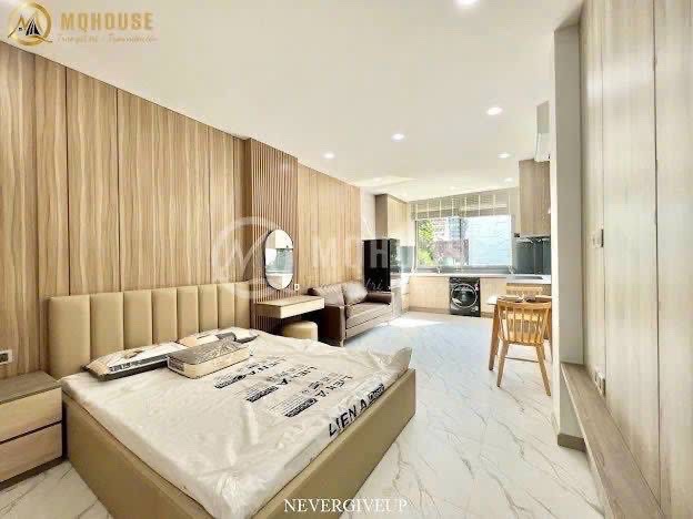 Cho thuê căn hộ toà nhà hầm xe thang máy ngay ngô tất tố ngay khu ngô tất tố, xung quanh nhiều hàng quán, cà phê, chợ và tiện ích. di chuyển nhanh sang quận 1, phú nhuận, thuận tiện đi học, đi làm