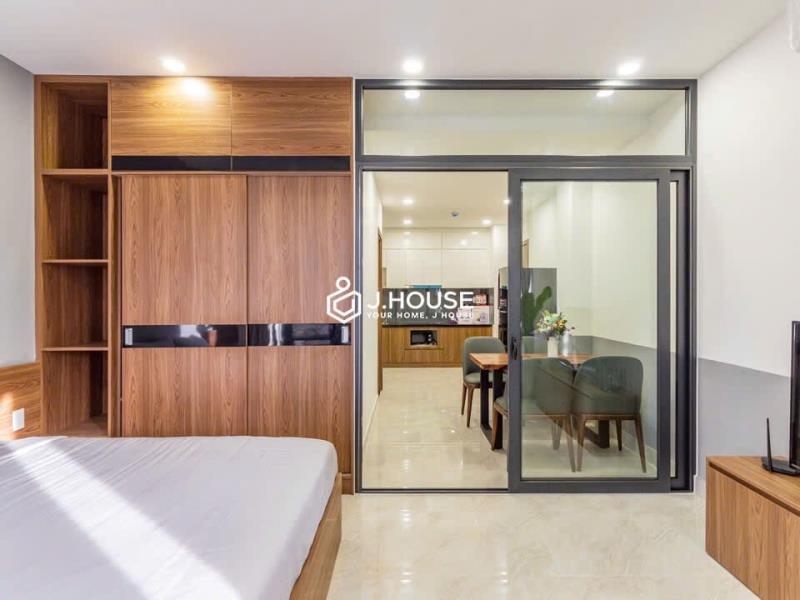 Cho thuê căn hộ 1 phòng ngủ toà nhà mới xây ngay lê quang định tiện đi chợ bà chiểu, nơ trang long và quận 1, quận 3, phú nhuận