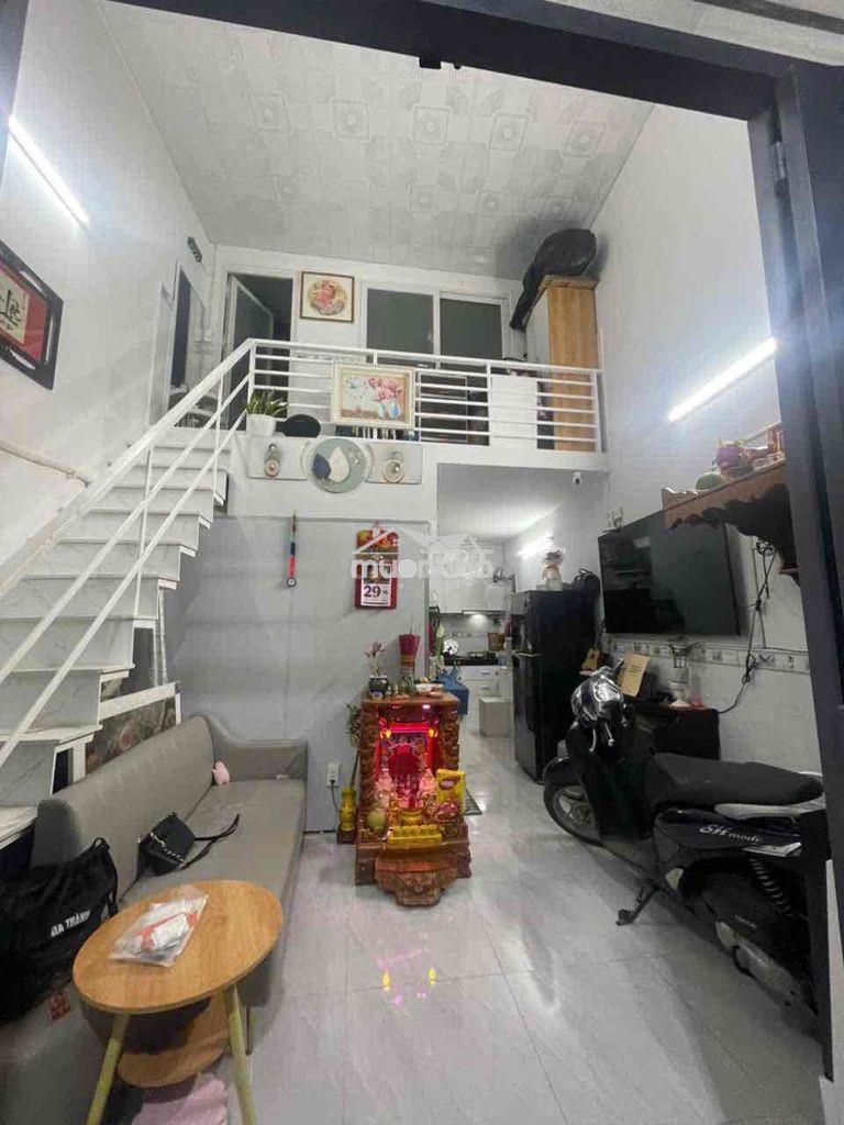 Ngan 4 m dai 8 m tổng 32 m đỗ lưng chợ phu lạc vào hẻm