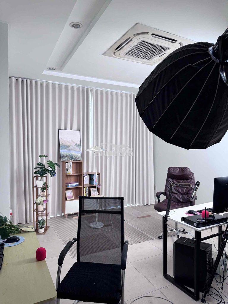 Cho thuê nhà phố kđt him lam, quận 7 - sẵn setup phòng livestream - Ảnh 3