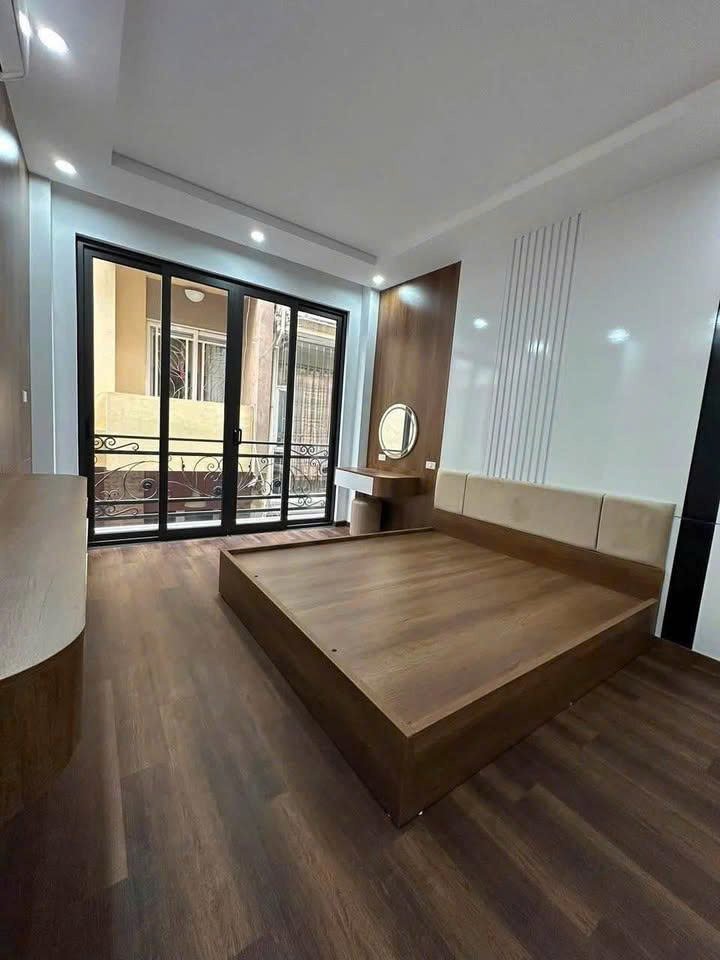 Cho thuê nhà nguyên căn  120m2 – 2 ngủ rộng  đường nguyễn đức cảnh
