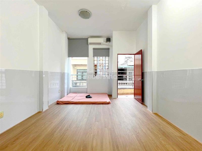Cho thuê phòng ban công - giá rẻ - nhà mới xây xong
