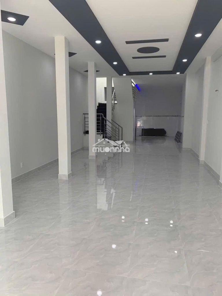 Cho thuê nhà hẻm 8 m thông dt 5 x 20 m phường tân quý