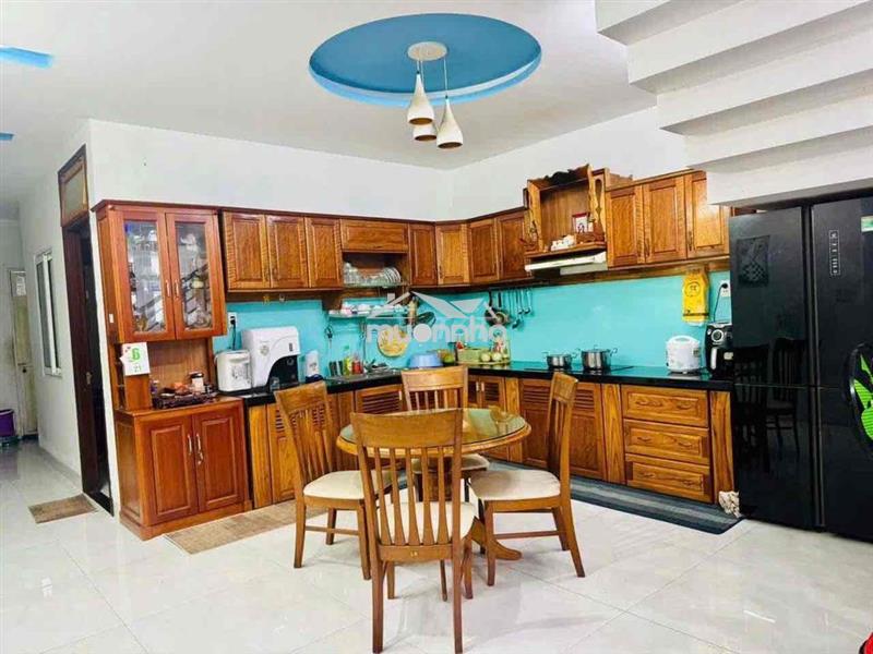 Nhà đường 5.5m khu tái định cư bá tùng 2 hoà quý