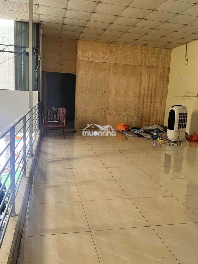 Nhà mặt tiền buôn bán đối diện trường học đông hòa - 3
