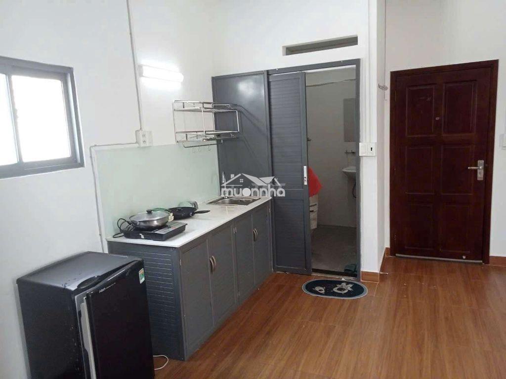 Phòng lớn, mới, đẹp, nội thất cao cấp, có bancong, vieu đẹp, giờ tự do - Ảnh 4