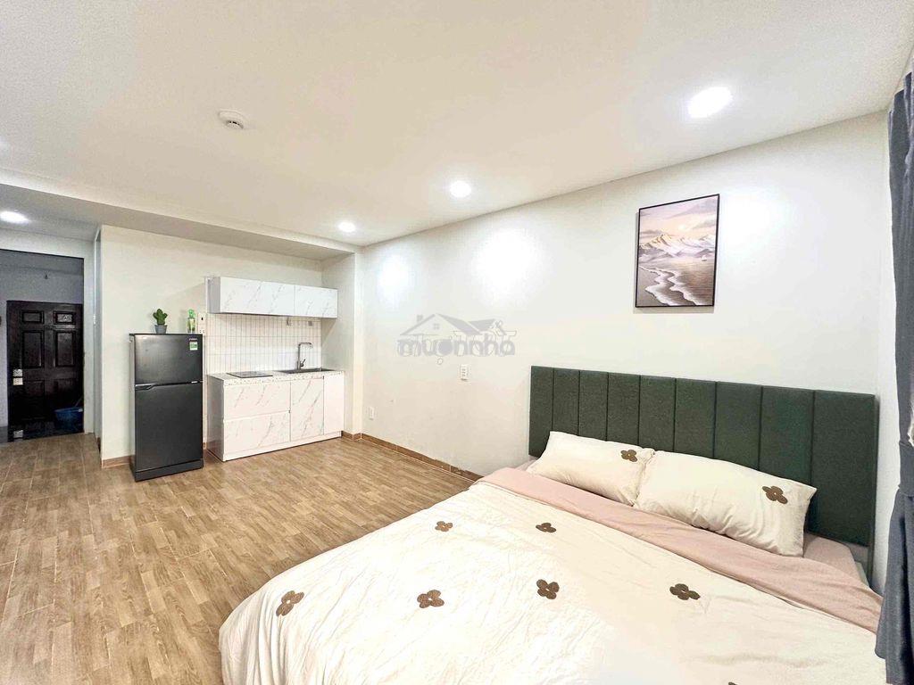 Studio rộng 30m2, cửa sổ lớn siêu thoáng, ngay phố phan xích long - 4