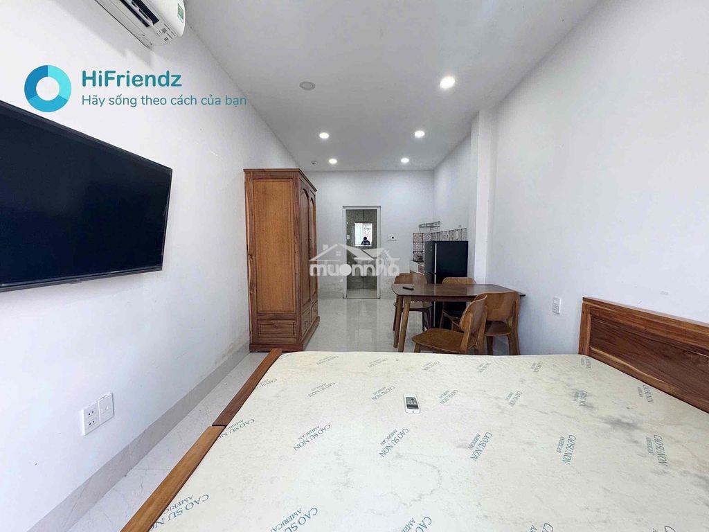 Studio ban công siêu rộng - Ảnh 4