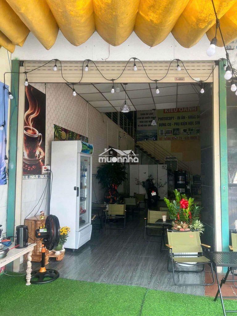 Nhà mặt tiền buôn bán đối diện trường học đông hòa