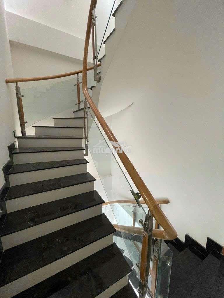 Cho thuê nhà nguyễn văn yến 4pn, 6wc giá 18tr - Ảnh 2