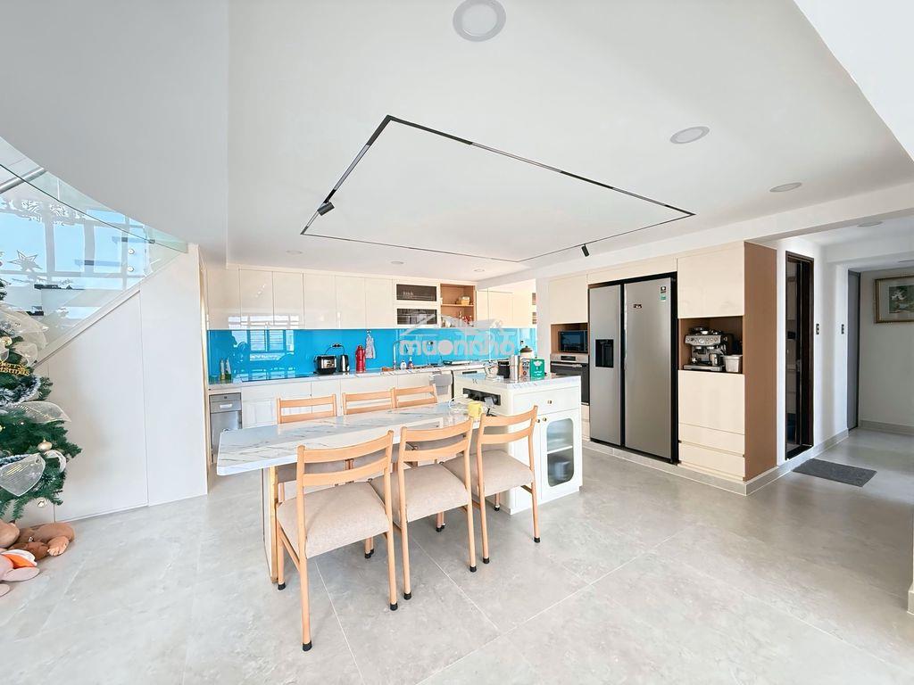 Duplex tầng cao 240m² 5pn xem pháo hoa 3 mặt sài gòn, view q1 8 tỷ - Ảnh 2