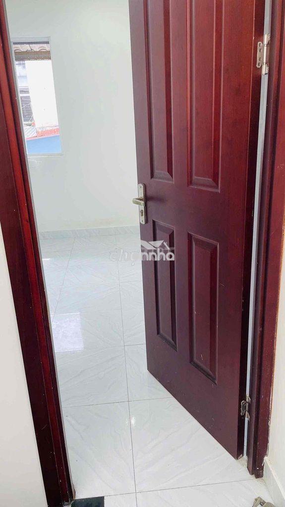Cho thuê nhà nguyên căn 1 trệt 2 lầu 3 nhà wc, hơn 65m2 đất sử dụng - 4