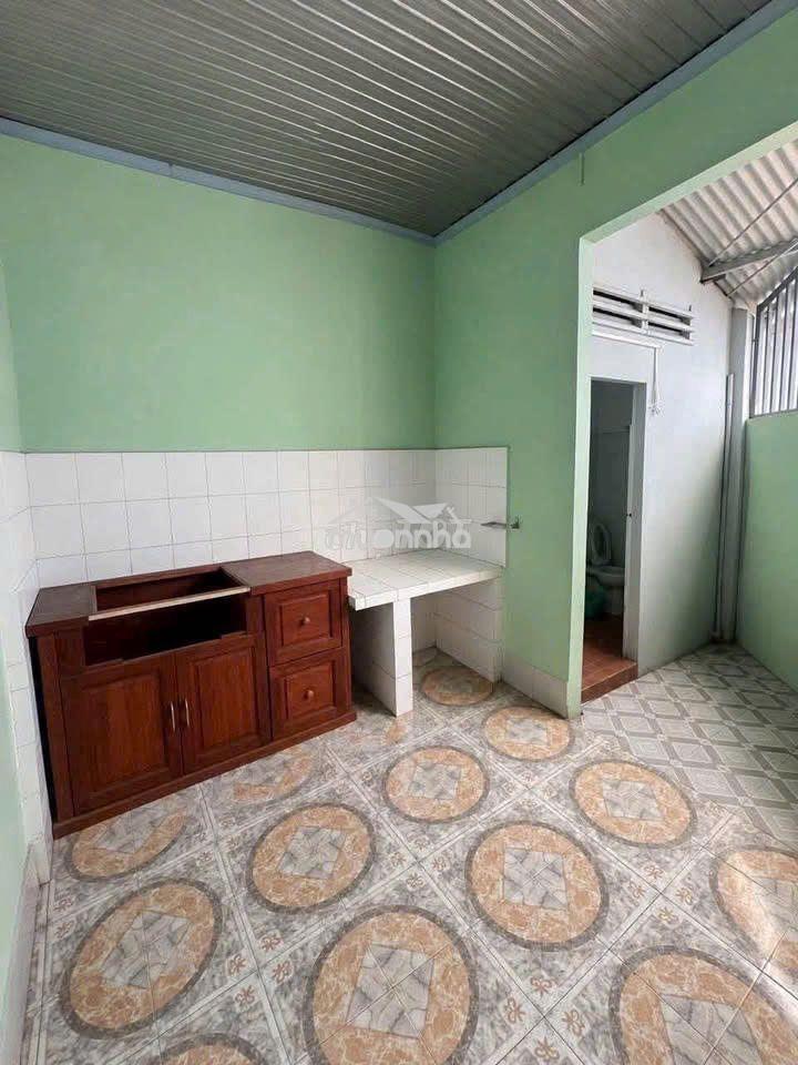 📌Hạ giá bán gấp nhà c4 sau chợ bà điểm - hóc môn dt 65m2📌 sổ riêng !! - Ảnh 4