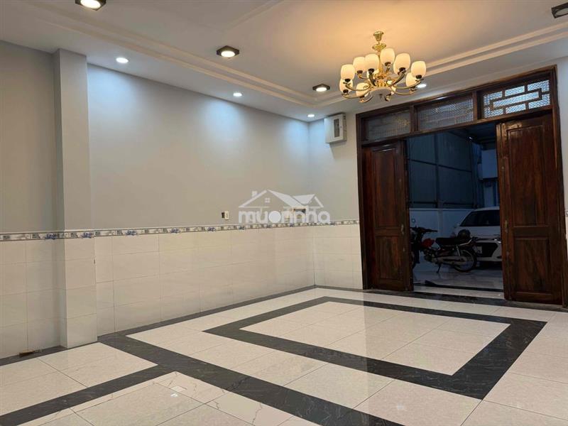 Nhà 1trệt 1 lầu
