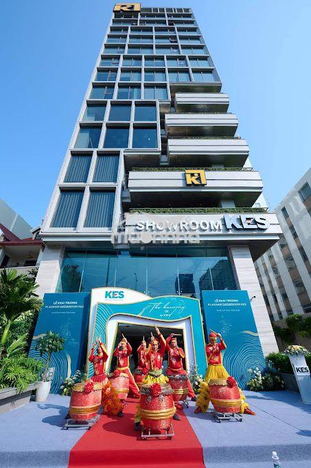 Building phan đăng lưu ngang 15m 12 lầu 4000m2 tiện showroom thẩm mỹ