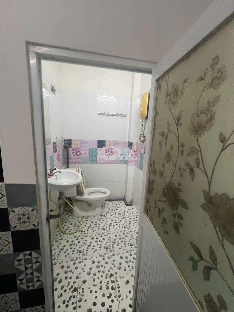 Nhà 3 phòng buôn bán ok - Ảnh 2