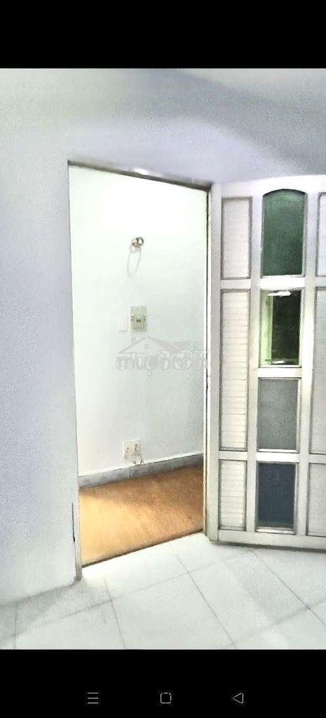 Cho thuê 3.8x12 đúc 2 lầu gần lạc long quân p11 tân bình - 3