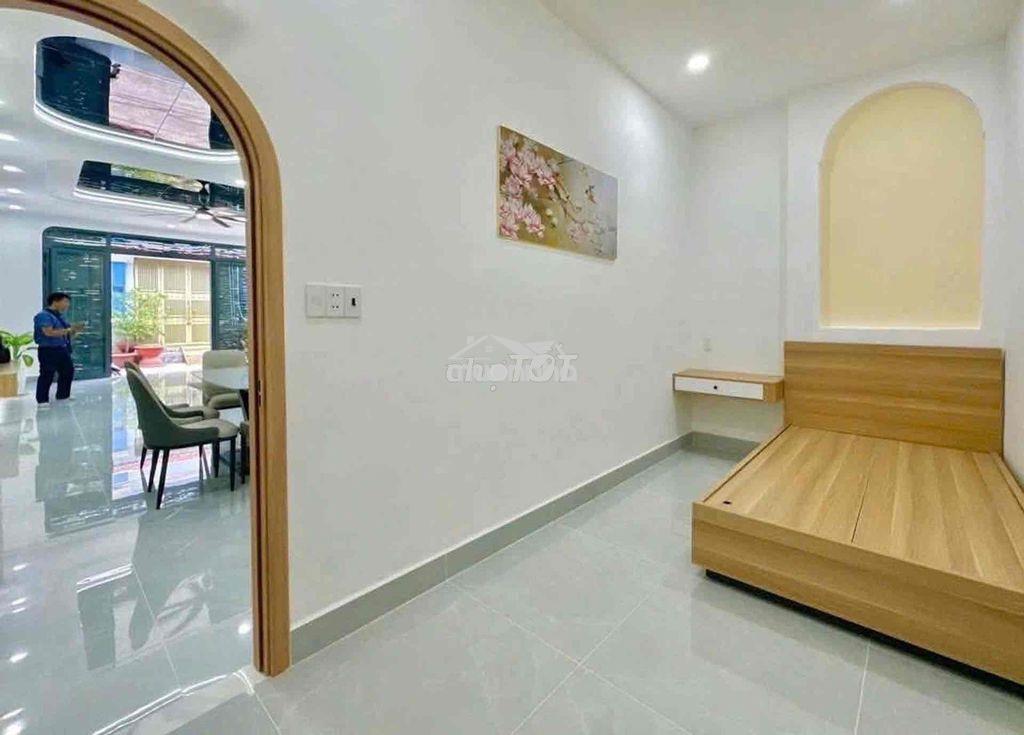 Nhà đẹp ở ngay - ngang khủng 5x14 - hẻm xe hơi thông - giá nhỉnh 6 tỷ - 4