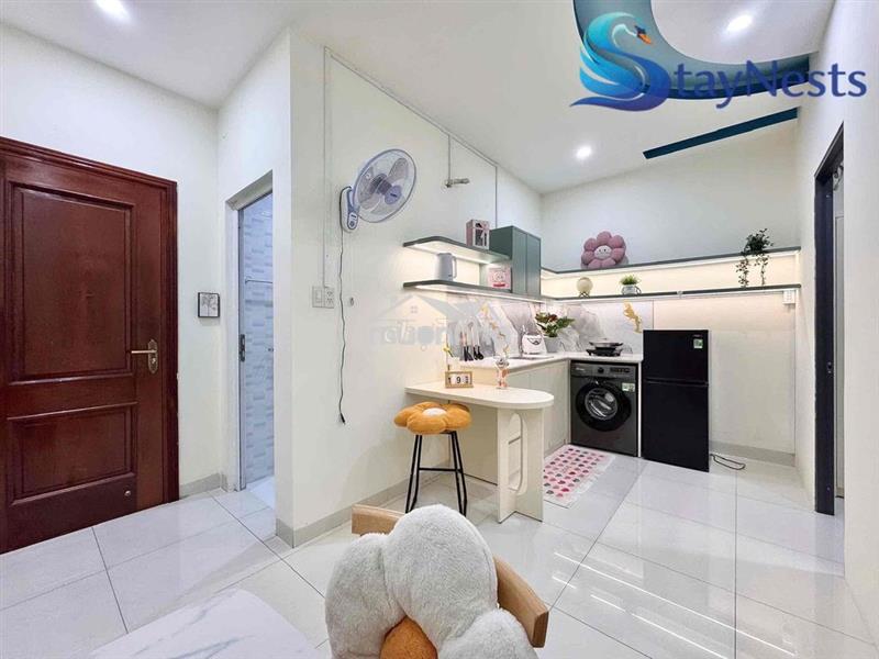 Căn hộ 2 phòng ngủ - full nội thất - tầng trệt - giờ giấc tự do