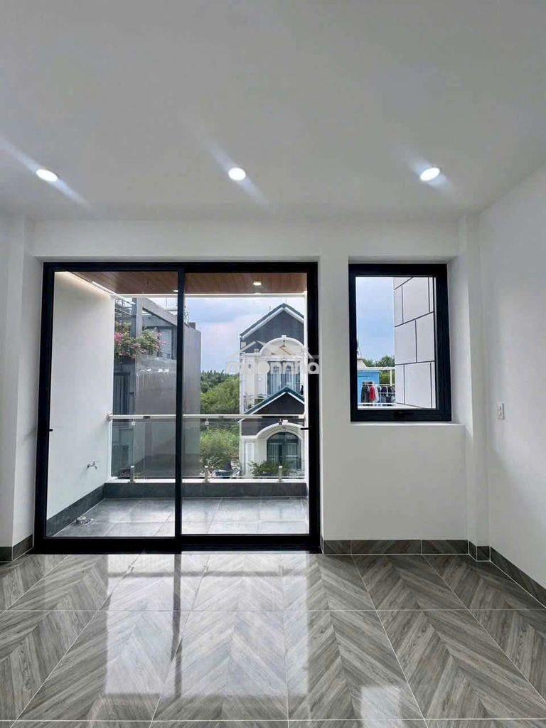 Nhà 3 lầu – 4pn ngay chợ long trường - 2
