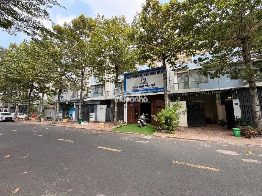 Bán lỗ nhà 3 tầng ngay mt đường số 12 kdc hiệp thành 3 - thủ dầu một - Ảnh 4