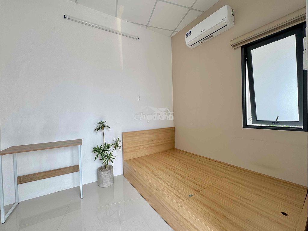 Cho thuê căn hộ 2pn balcony - thang máy - khu phan xích long - 4