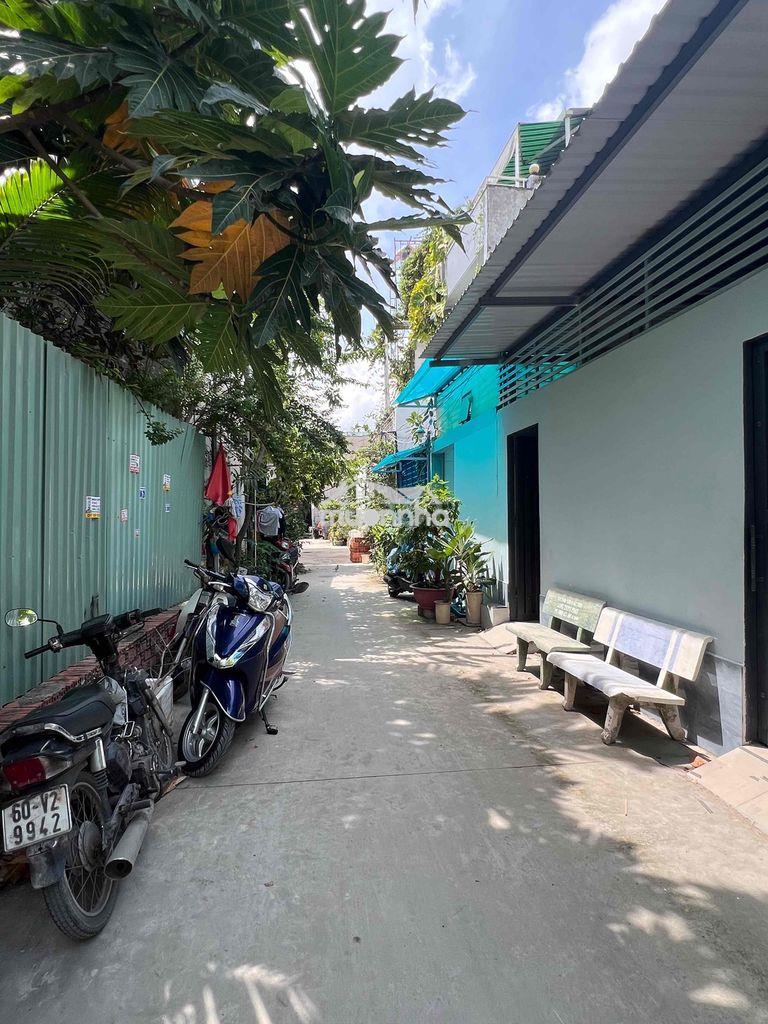 Cho thuê nhà nguyên căn hẻm 50 vườn lài gần đh nguyễn tất thành