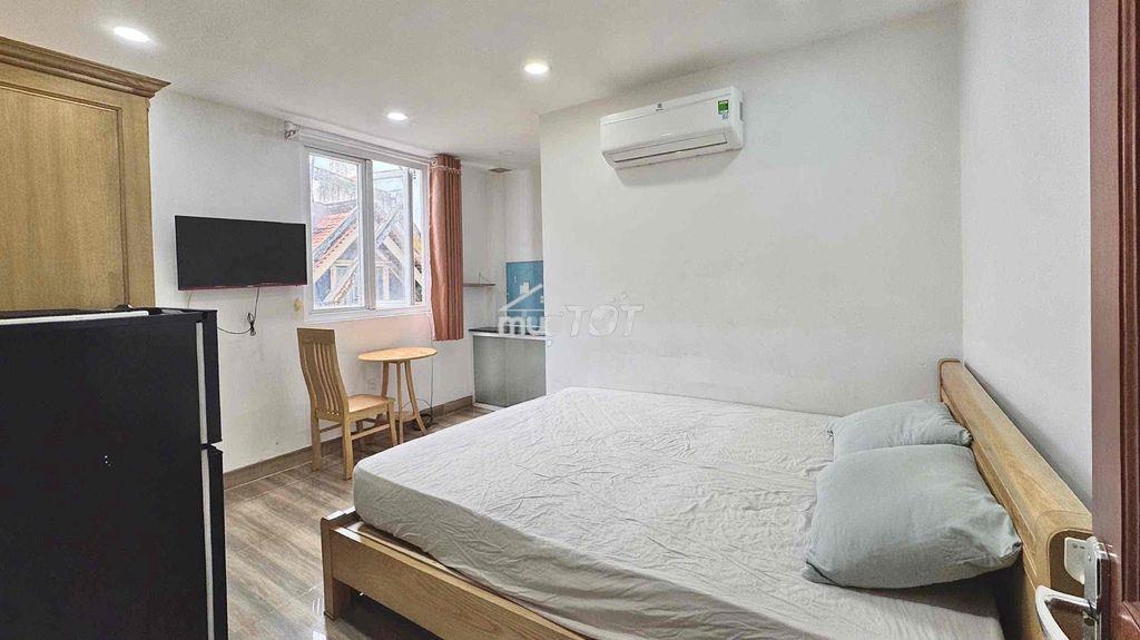 Phòng cửa sổ trời - thang máy, bảo vệ - cv lê văn tám, đh kinh tế, uah - Ảnh 2