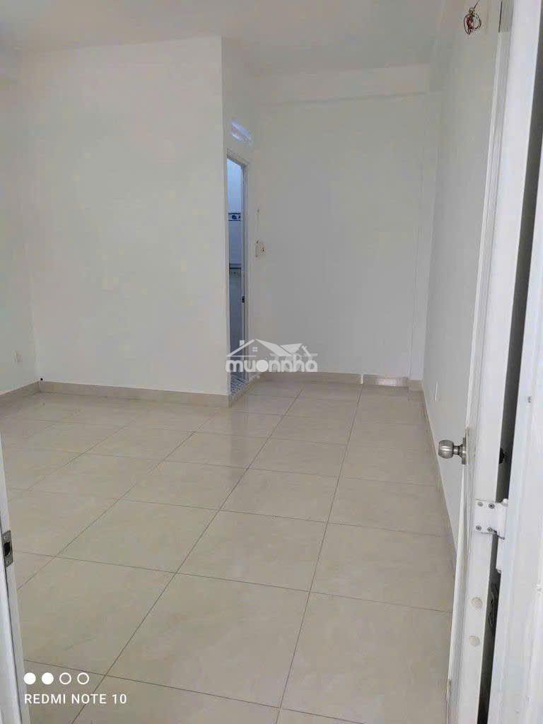 Cho thuê nhà làm văn phòngphạm văn bạch 4x10m, 1 trệt 2 lầu, 3pn, 2wc - Ảnh 3