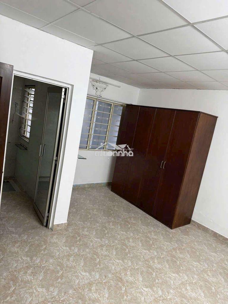 Cho thuê nhà 3pn 4wc ngay chân cầu bình triệu, giá chỉ 10 triệu  - Ảnh 4