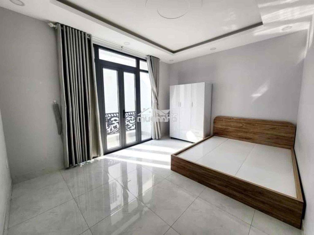 Phòng ban công sáng thoáng – full nội thất, gần - Ảnh 2