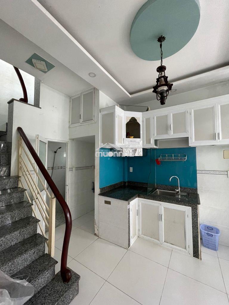 Nhà ngay chợ hạnh thông tây