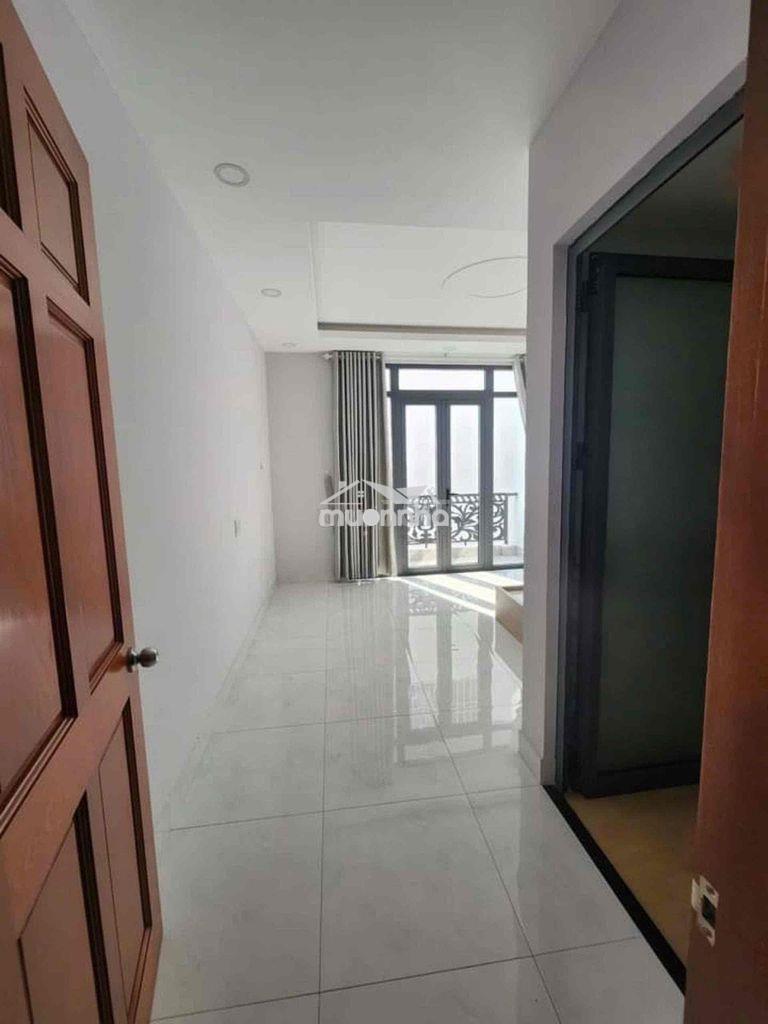 Phòng ban công sáng thoáng – full nội thất, gần - Ảnh 3