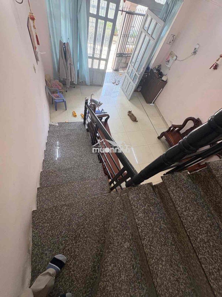 Chủ gấp bán nhà 2 tầng sát đỗ xuân hợp - dt 47m2 giá  chỉ 4.02 tỷ