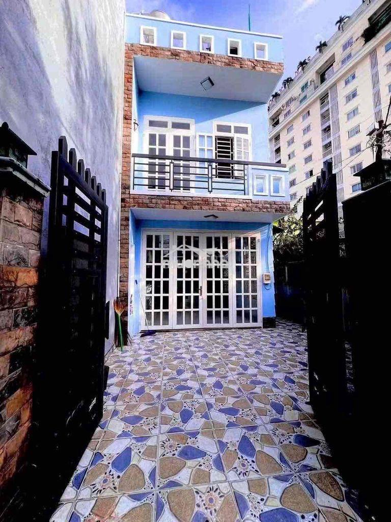 Cho thuê nhà hxh nguyễn tư nghiêm q2, 130m², 2pn, sân rộng, 13,5tr