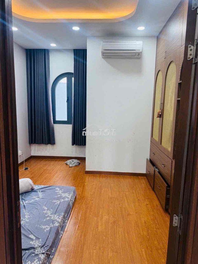 Nhà mặt tiền kinh doanh 3 tầng chỉ 9.2 tỷ - Ảnh 2