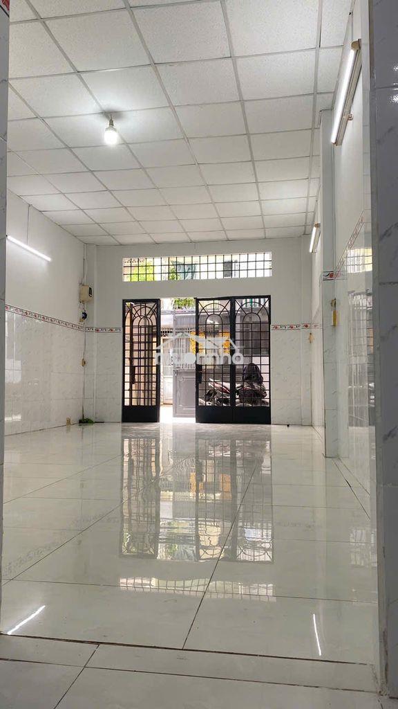 Chính chủ bán nhà hẻm 1/ đoàn văn bơ khánh hội q4 -  nở hậu tài lộc 7m