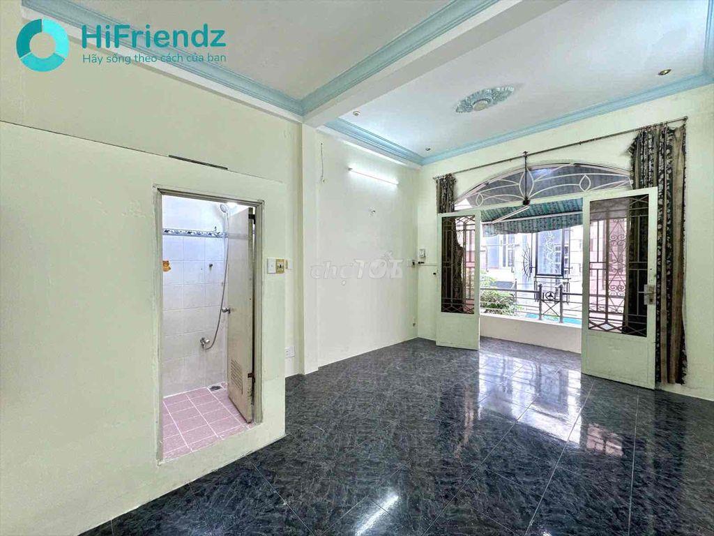 Khai trương studio bancol, cửa sổ trời ngay stu,sgu - 3