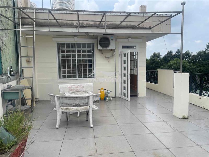 Nguyên tâng 3 . ngay đường 23 khu binh phú q6