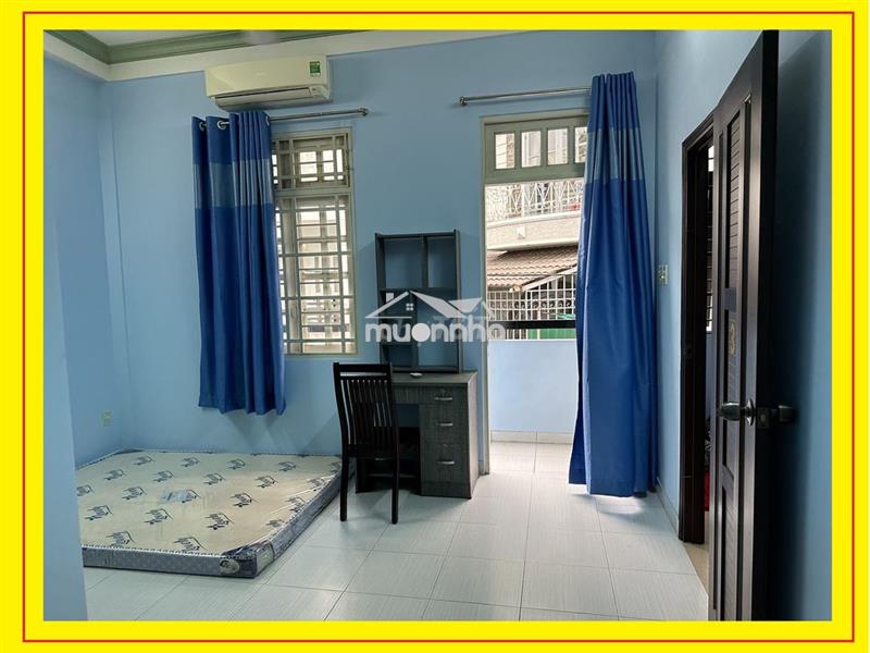 Phòng nguyên hồng, lầu 1, có ban công, full nội thất