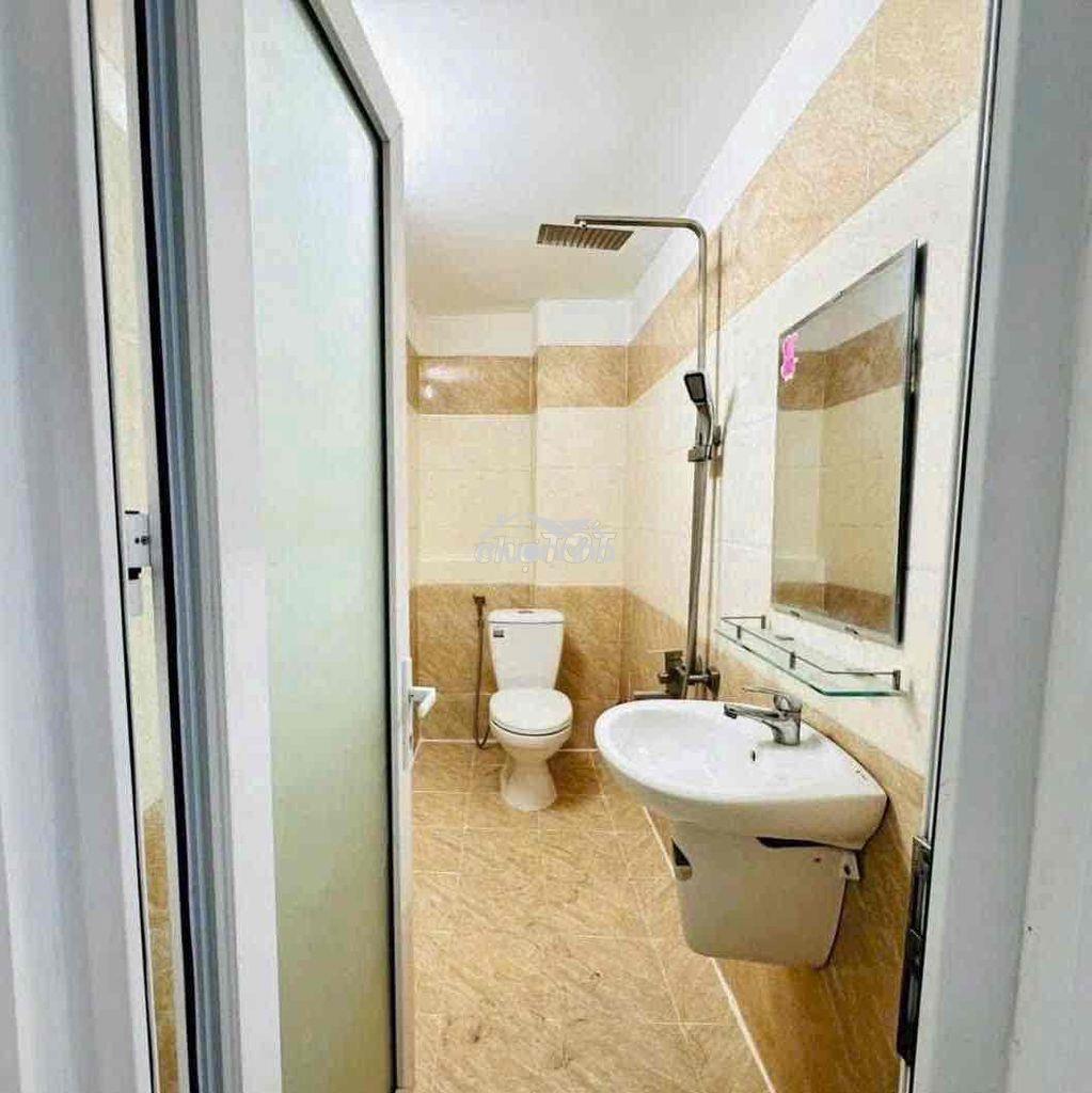 Cho thuê nhà full nội thất thạnh lộc 19 2 lầu 2 phòng ngủ 3wc - Ảnh 3