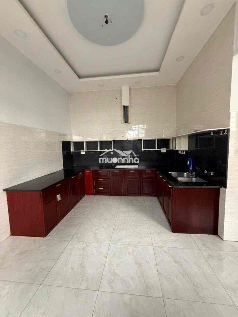 Nhà sân vườn 6x25 ngay ngã tư tđ hiệp phú quận 9 - Ảnh 2